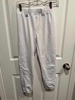 Youth baseball pants in white size medium NWT